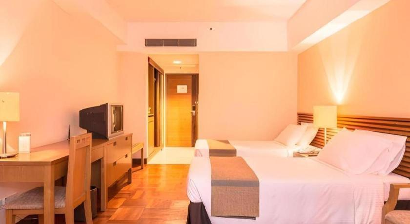 Caritas Oswald Cheung International House Hotell Hongkong Exteriör bild