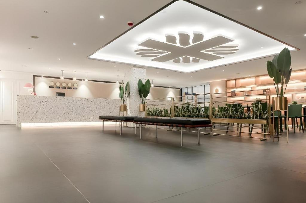 Caritas Oswald Cheung International House Hotell Hongkong Exteriör bild