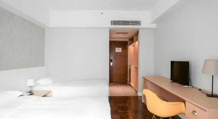 Caritas Oswald Cheung International House Hotell Hongkong Exteriör bild
